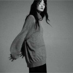 H&M Oversized Cashmere Turtleneck Sweater